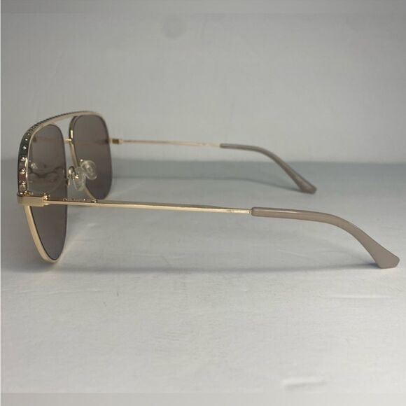 NWT Quay Australia High Key Rivet Sunglasses - Picture 3 of 11